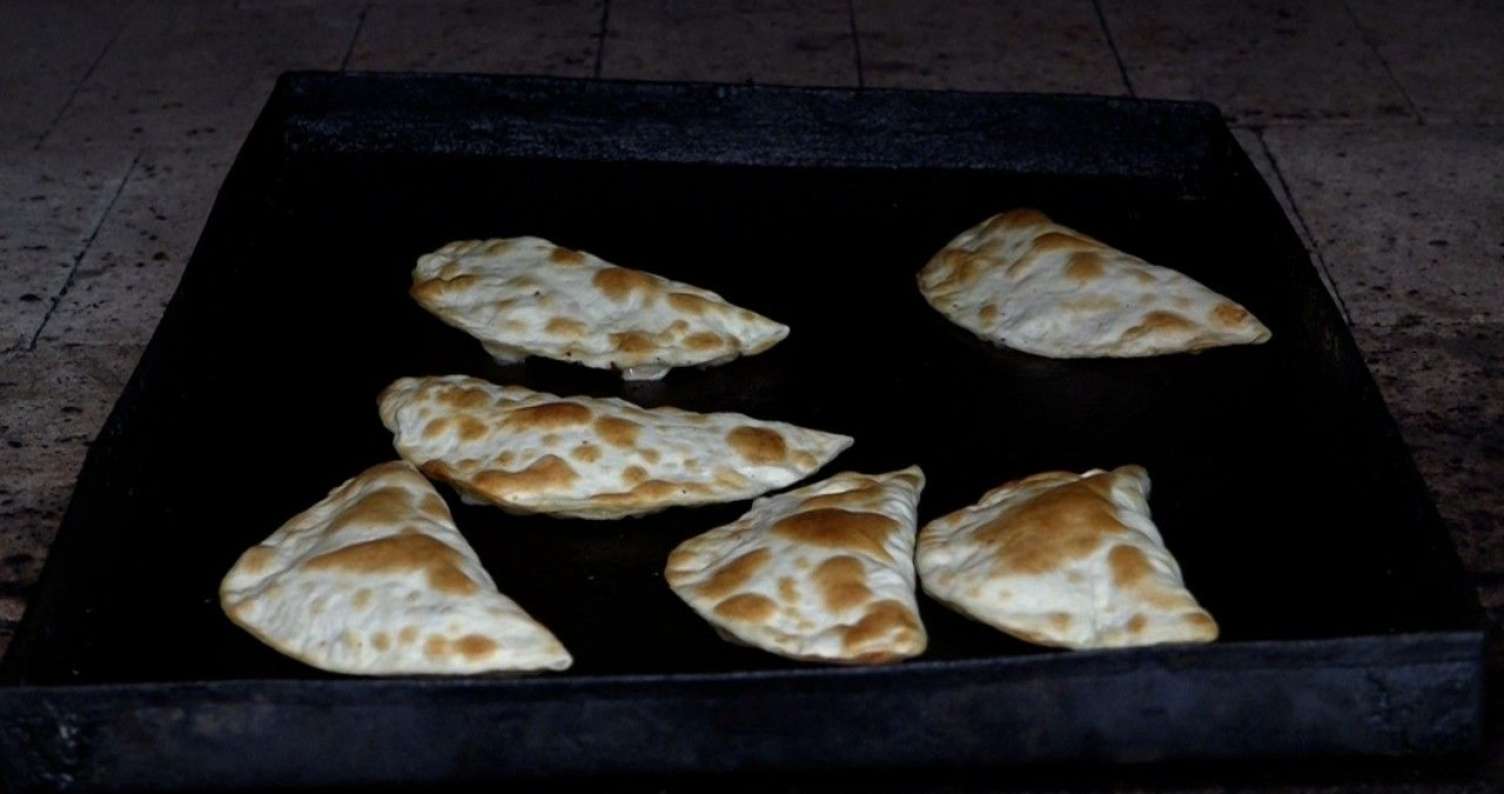 Dənizkənarı obyektlərdə “dəvə qutabı” verilir?  -  VİDEO