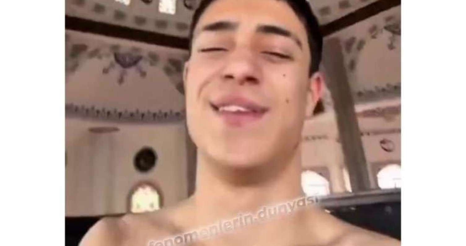 Məsciddə yarıçılpaq video çəkən şəxs  saxlanıldı