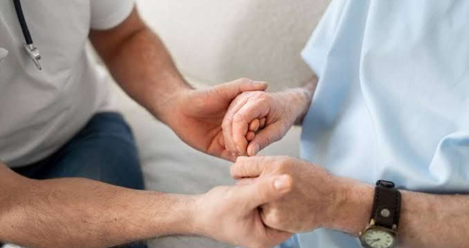 Parkinson xəstəliyində fərqli yanaşma:  7 illik Parkinson xəstəsi normal həyatına qayıtdı