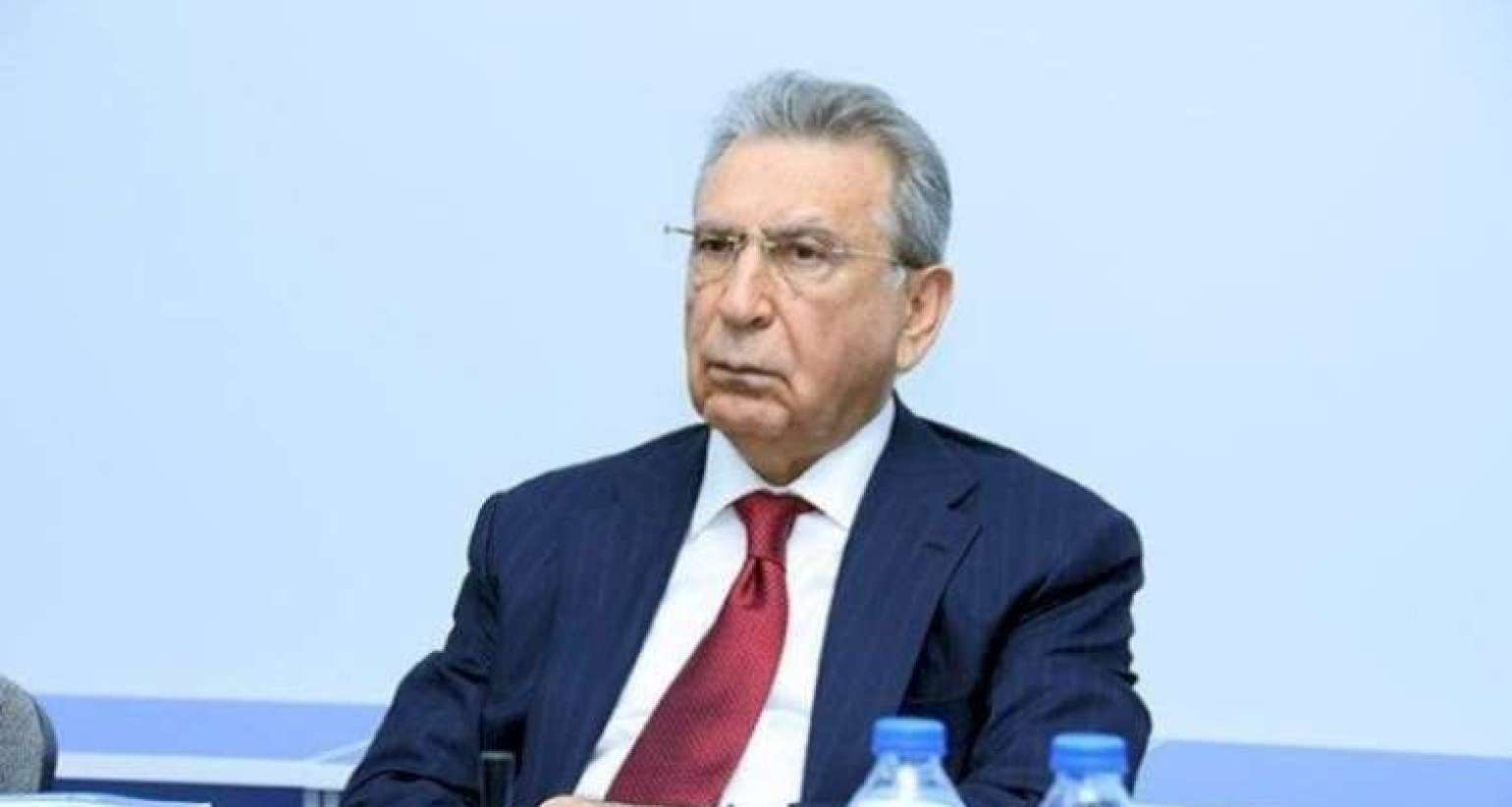 Ramiz Mehdiyevin  halı pisləşdi
