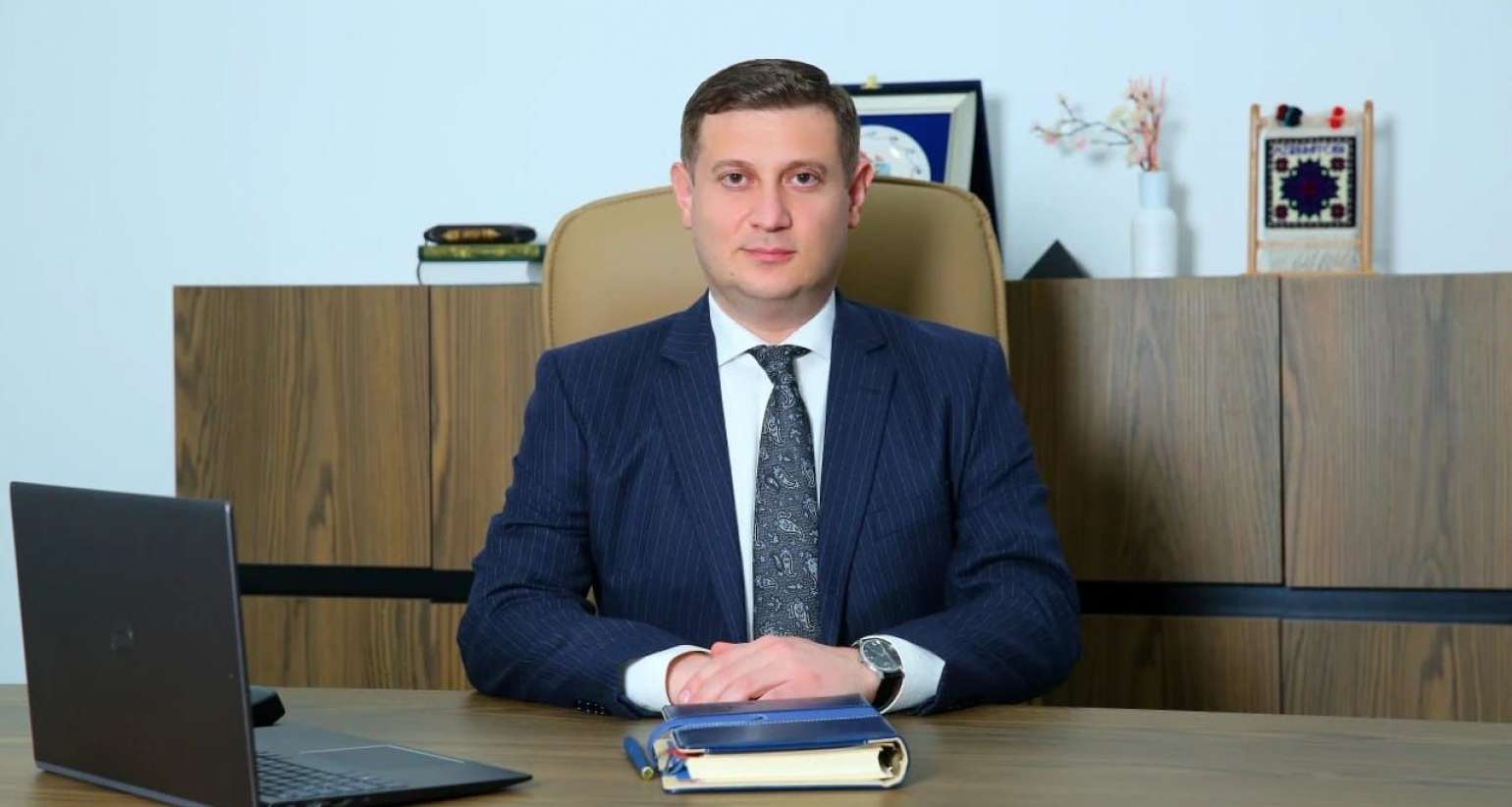 TƏBİB-ə rəhbərlik edən şəxs  Oqtay Şirəliyevin köməkçisi olub