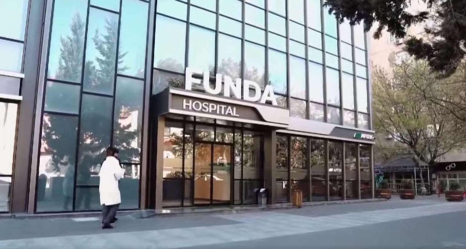 530 manatlıq analizə görə pasienti klinikadan qovdular  – “Funda” hospitaldan ŞİKAYƏT