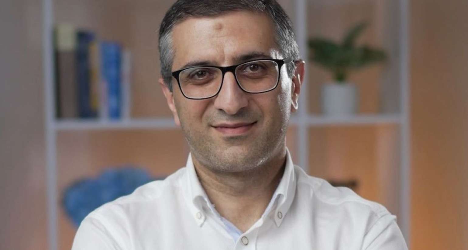 Pediatriya Mərkəzinin direktorunun işdən çıxarılmasına   -  həkimlərdən reaksiya