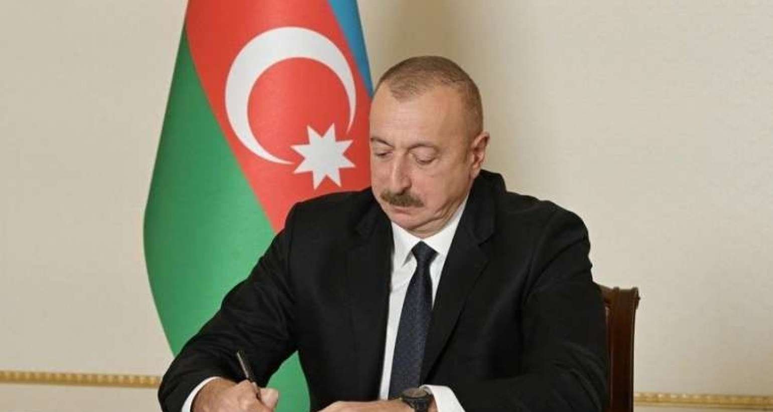 Prezident onları təltif etdi -  Sərəncam