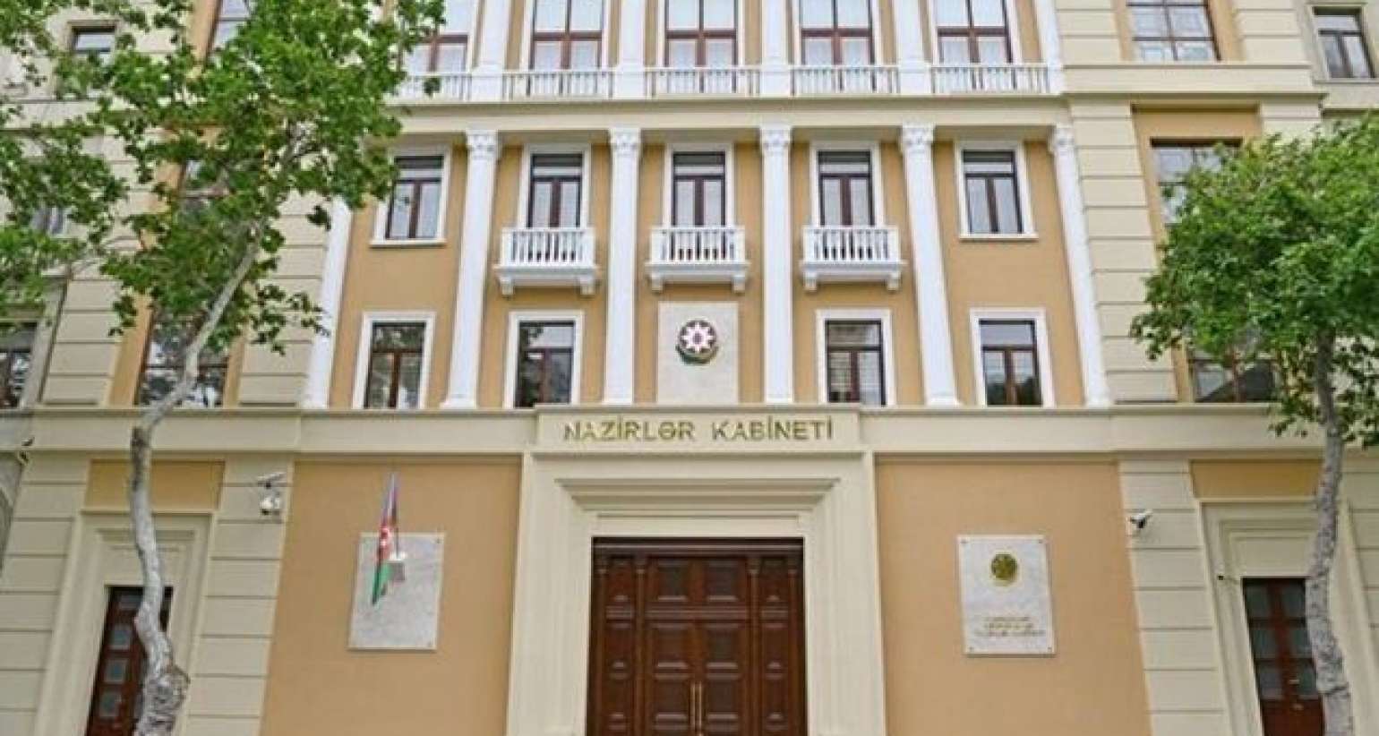 Xüsusi karantin rejiminin müddəti  yenə uzadıldı