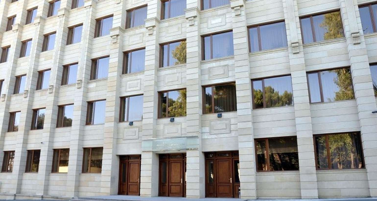 Həkimlərin  kurslarla bağlı etirazına    - Təkmilləşdirmə İnstitutundan rəsmi cavab