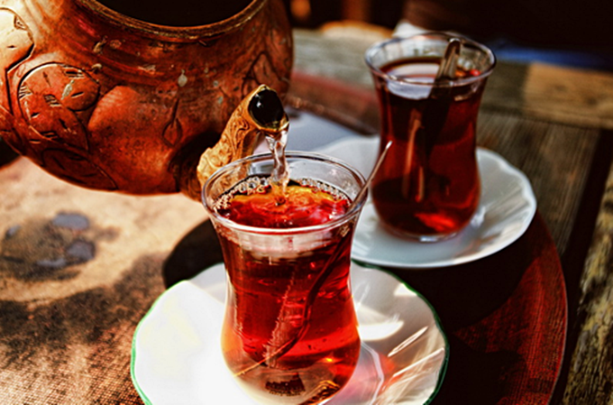 Çox çay içmək diş və sümükləri əridir 