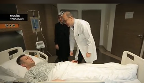 Kişinin qarnından 12 kiloqramlıq şiş çıxdı, professor şoka düşdü –  LİV Hospitalda möcüzə əməliyyat-VİDEO