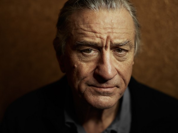 İnsanlar farmakologiya imperiyası və vaksinlər barədə gizlinləri bilməlidir –  tibbi filmi qadağan olunan Robert de Niro