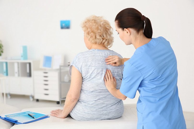Osteoporoz haqqında 5 yanlış –   Sümüklərinizi əriməkdən qoruyun