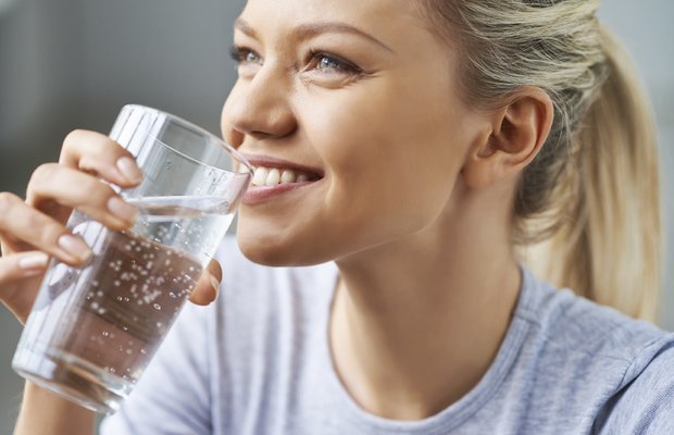 Kim ki, yüz il yaşamırsa… -  Su içməyin möcüzəvi faydaları