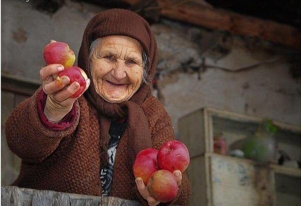 80 yaşlı rus nənələrin sirri -  Oynaq, sinir, diz, onurğa ağrılarında super məlhəm