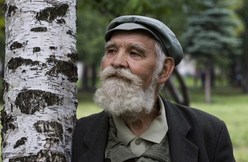 Ayaqyaylın torpaqda gəz, suya yaxın ol, sərin yerdə yat - 104 yaşlı loğman Andrey Voronindən sağlamlıq sirləri