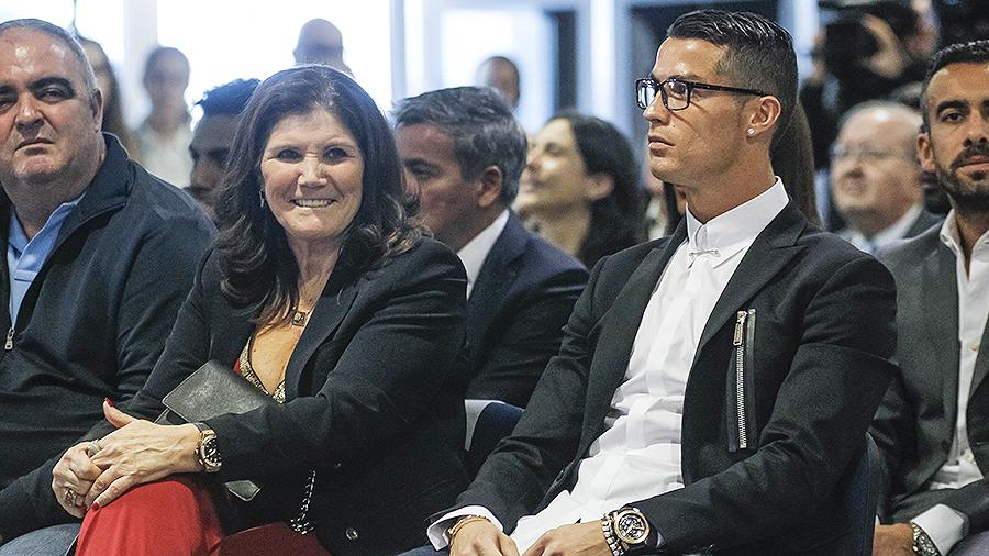Ronaldonun anası xərçəngə yoluxdu 