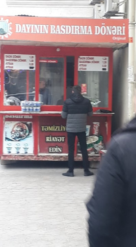 Bakının “tələbə dönərçiləri”: niyə ucuz satırlar, əti hardan alırlar, icazələri varmı? -  REPORTAJ