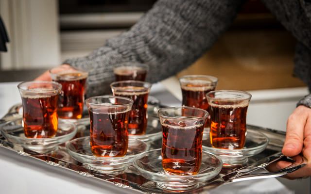 Çay dəmlərkən bunlara fikir verin -  Sağlam qalın