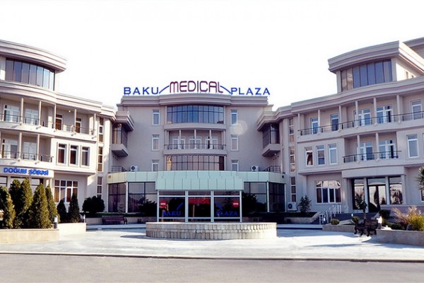 Müğənni Elnarənin ittihamına "Baku Medical Plaza"dan cavab -  "Heç bir həkim səhvindən söhbət gedə bilməz"