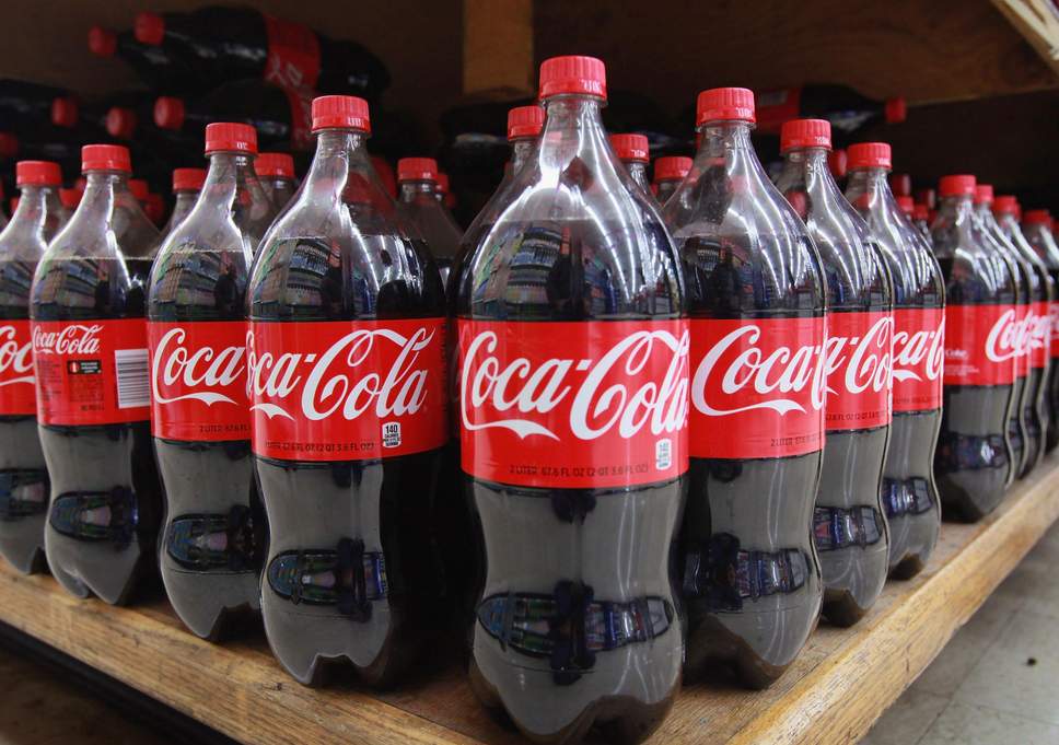 “Coca-Cola” haqqında dəhşət:  içkinin zərərini gizlətmək üçün alimlərə pul verirmiş 