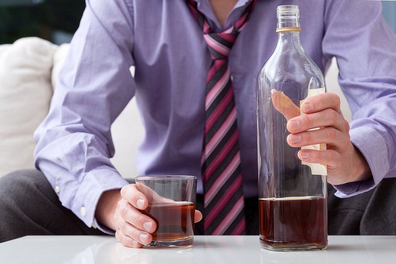 Alkoqol qastriti –  İçkinin mədəyə zərərinin klinikası və müalicəsi