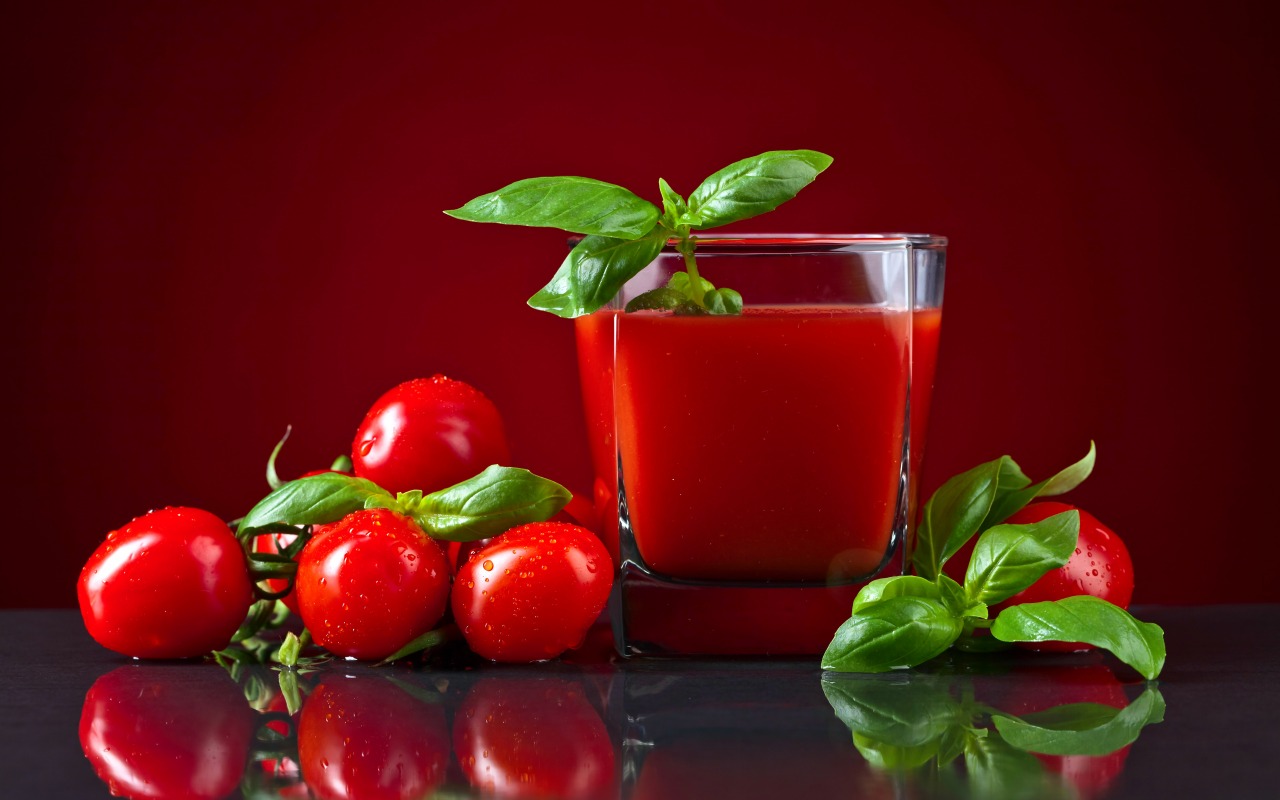 1 stəkan pomidor şirəsinin Möcüzəsi –  Radiasiyanı təmizləyir, xərçəngdən qoruyur