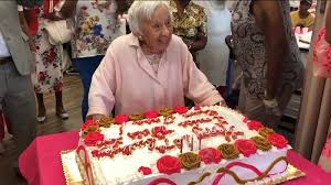 107 yaşlı qadın uzunömürlülüyünün sirrini açıqladı:  Heç vaxt evlənməmişəm (VİDEO)