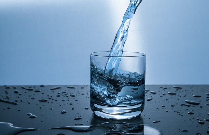 Qaynadılmış su içməyin  – Həkimdən xəbərdarlıq