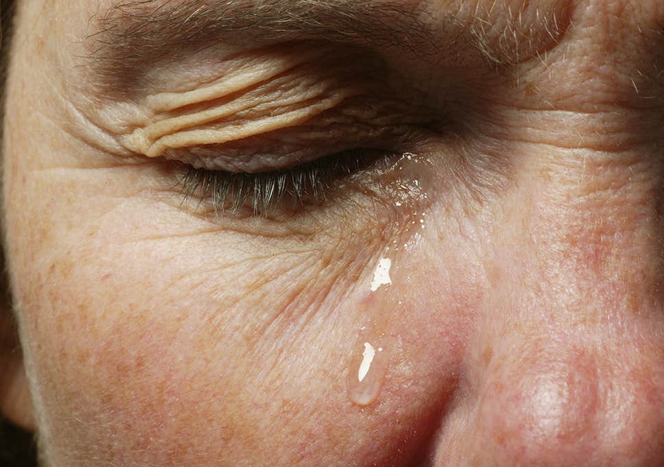 Ağlamağın faydaları nələrdir?  – Psixoloq