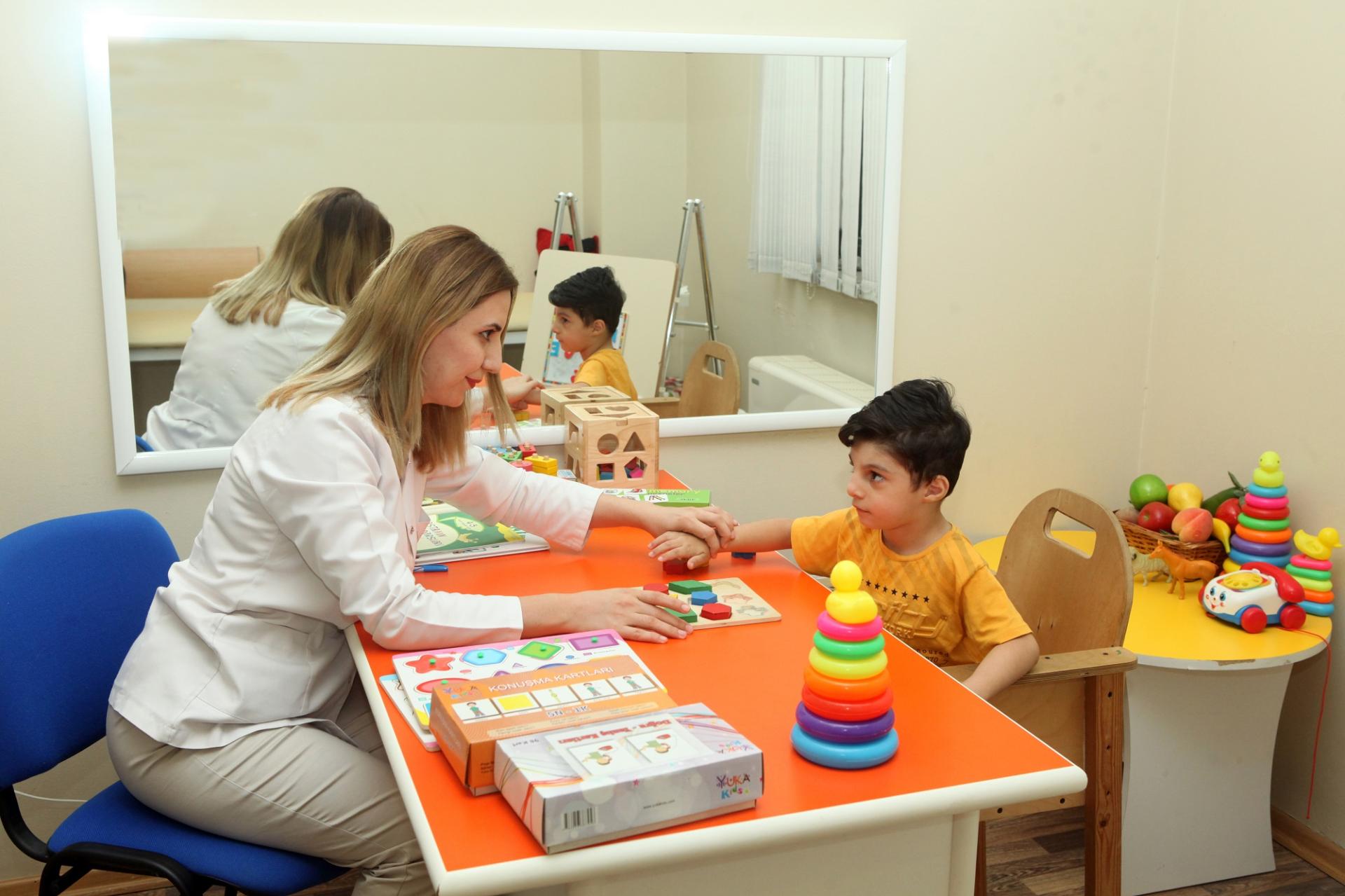 300-dən çox uşaq reabilitasiya xidmətləri ilə təmin edilib (FOTO) 