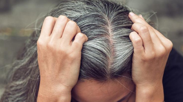 Saçların ağarmasının qarşısını alır –  5 vasitə