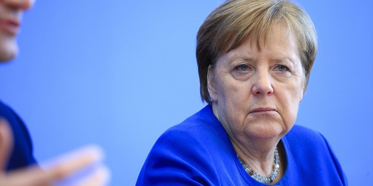 Merkel karantinə alındı 