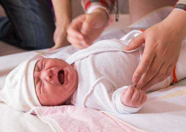 Bakıda 15 yaşlı qız ana oldu    - Cinsi təcavüz