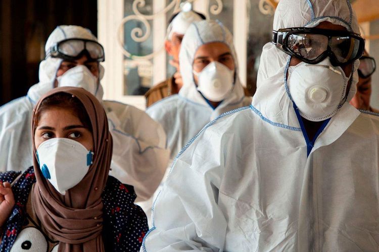 İranda 10 min tibb işçisi koronavirusa yoluxub 