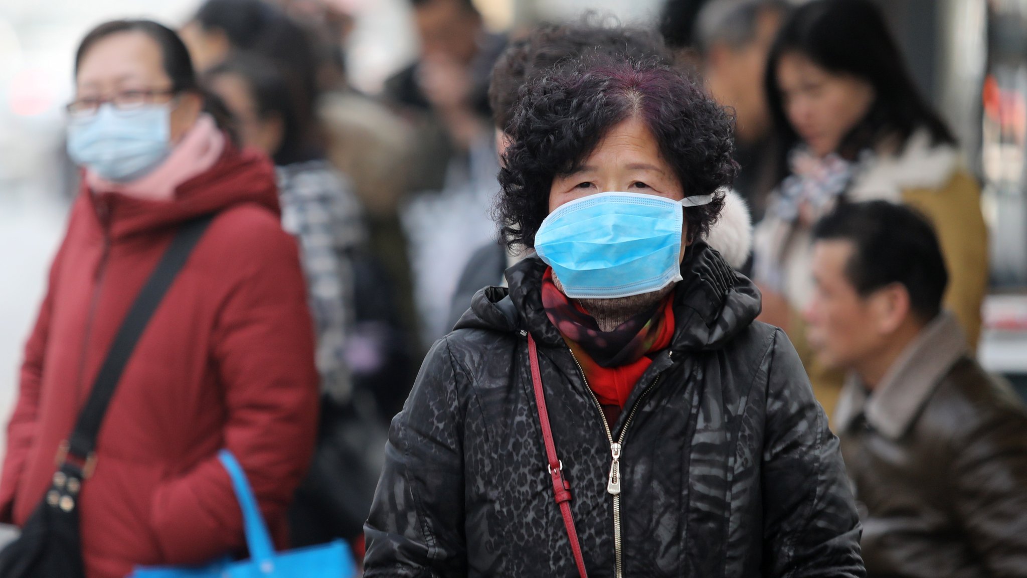 Çində daha 12 nəfərdə koronavirus aşkarlandı 