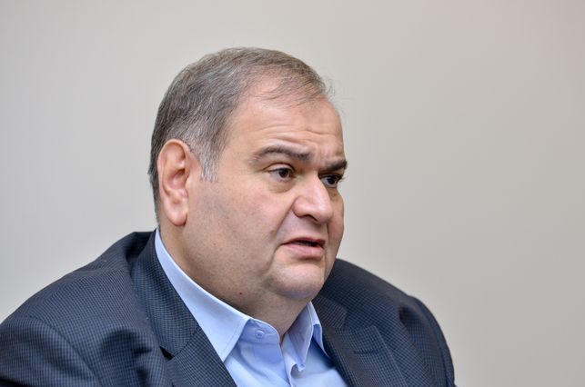 Cəmil Quliyev koronavirusa yoluxdu -  Vəziyyəti kritikdi