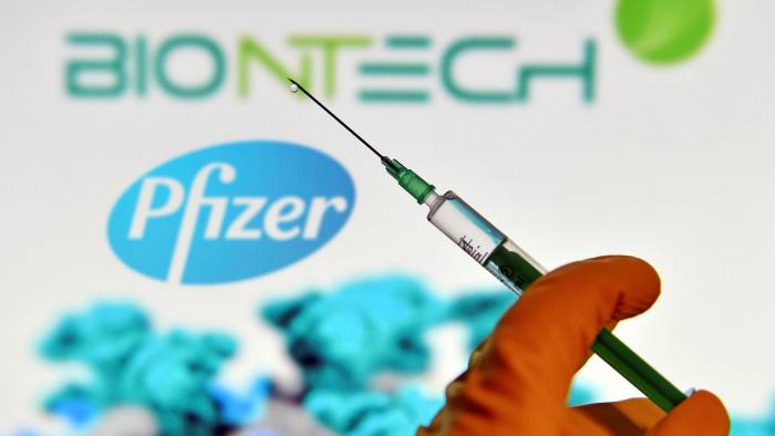 "Pfizer” peyvəndi vurulan həkim öldü 