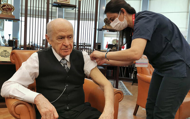 Dövlət Baxçalıya vaksinin ikinci dozası da vuruldu -  FOTO
