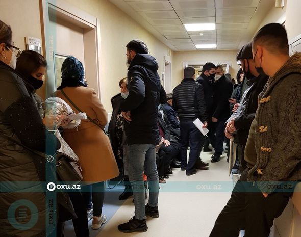 Mərkəzi Klinikada karantin qaydaları pozulur -  YENİLƏNİB-FOTO