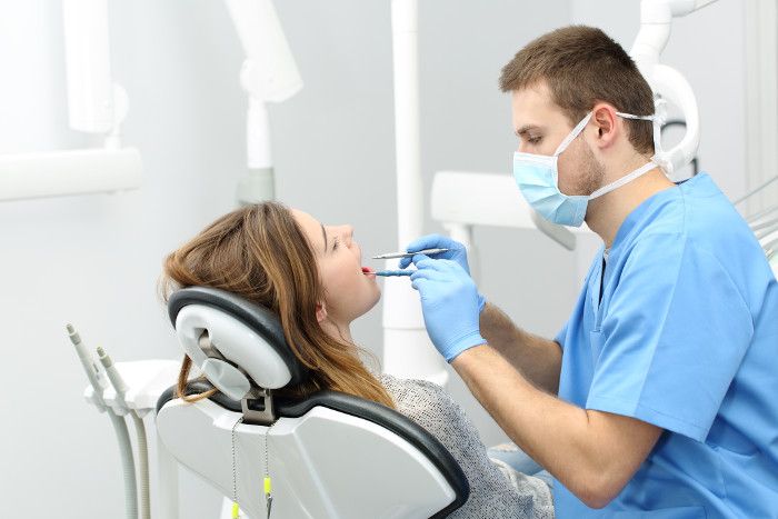 "M Dentall" klinikası  CƏRİMƏLƏNDİ