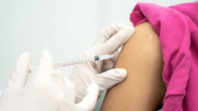 Bu gün nə qədər insan vaksin vurdurub?  