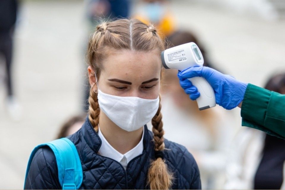 Dördüncü dalğa məktəb və universitetlərdən başlayacaq, bu qaçılmazdır -  Virusoloqlar