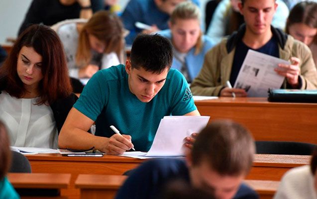 Vaksin olunmayan tələbələr universitetlərə buraxılmayacaq -  Nazirlik