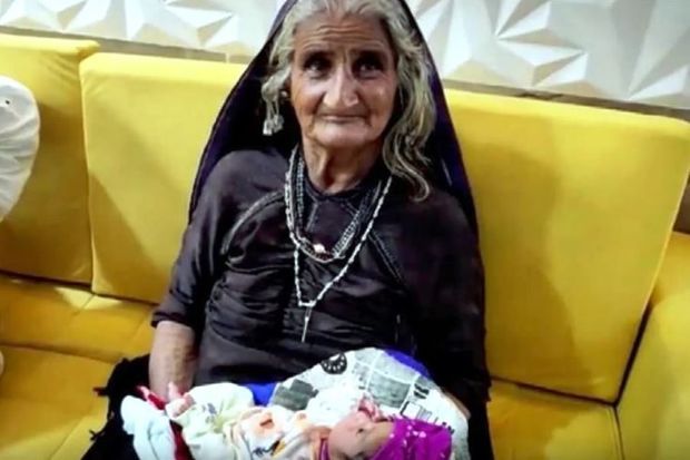 70 yaşlı qadın ilk dəfə ana oldu -  Kuryoz olay