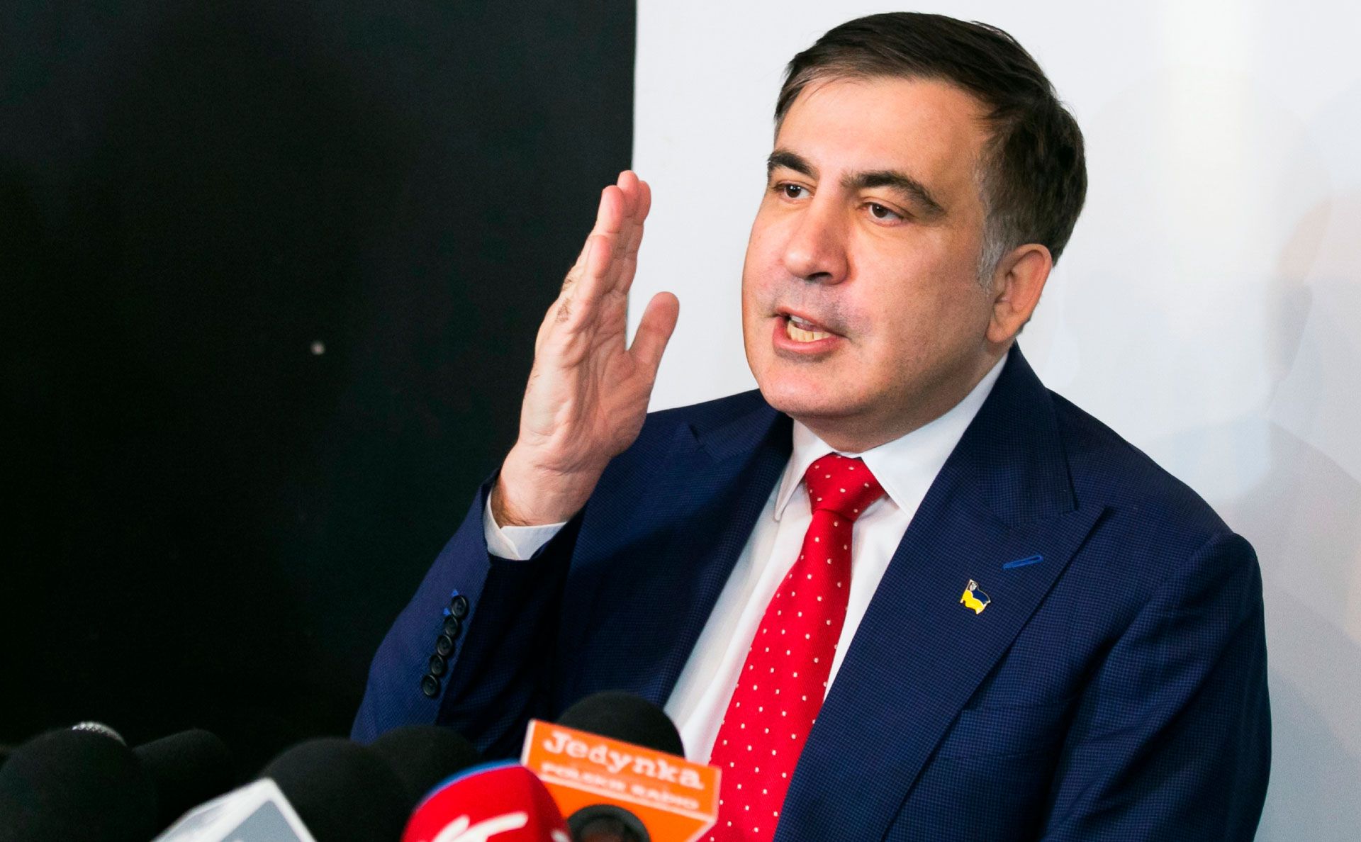 Saakaşvilinin vəziyyəti kritikdir -  Vəkil