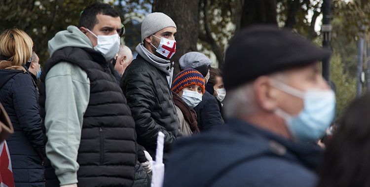 Qonşuda daha 42 nəfər koronadan  öldü