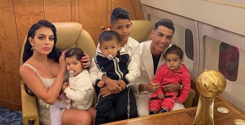 Ronaldonun yeni doğulmuş əkizlərindən biri   vəfat etdi