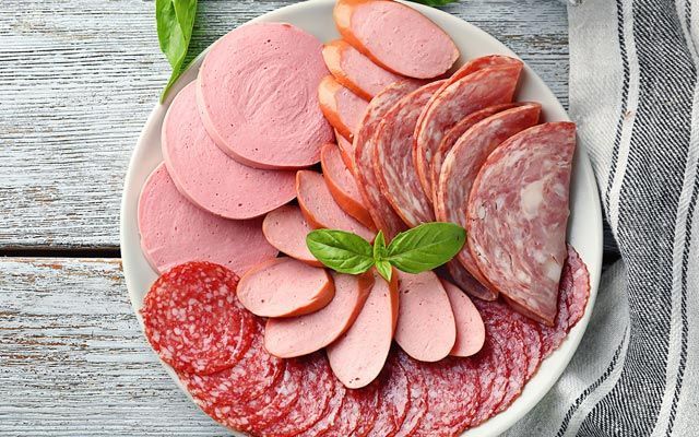 Diabet xəstələri üçün qanda şəkəri salan kolbasa  icad olundu