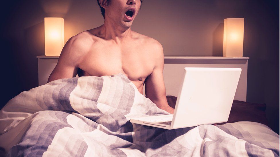 Azərbaycanda porno saytlar niyə çox izlənilir?    - “Seks aclığı var”