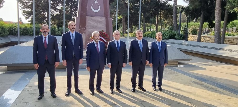 Türkiyə səhiyyə rəsmiləri Bakıda  