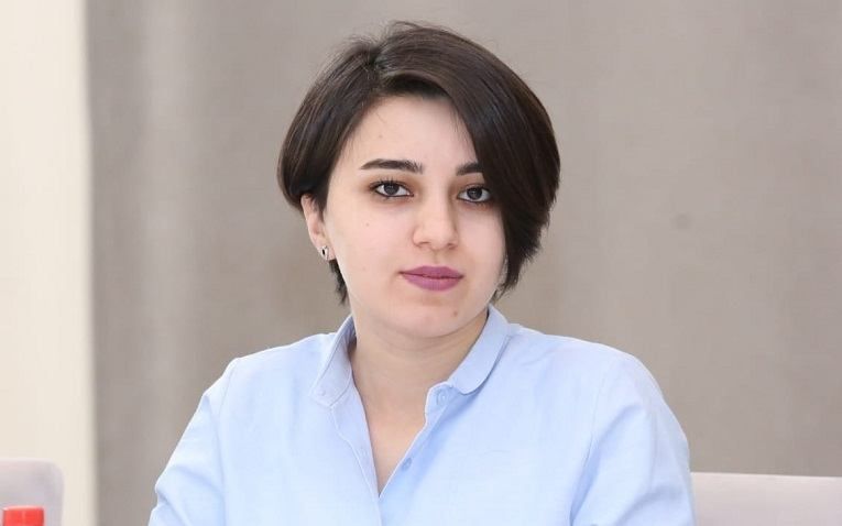 Jurnalist anasına görə prezidentə müraciət etdi   - "Bakıda heç bir həkim anamın diaqnozunu qoya bilmir"