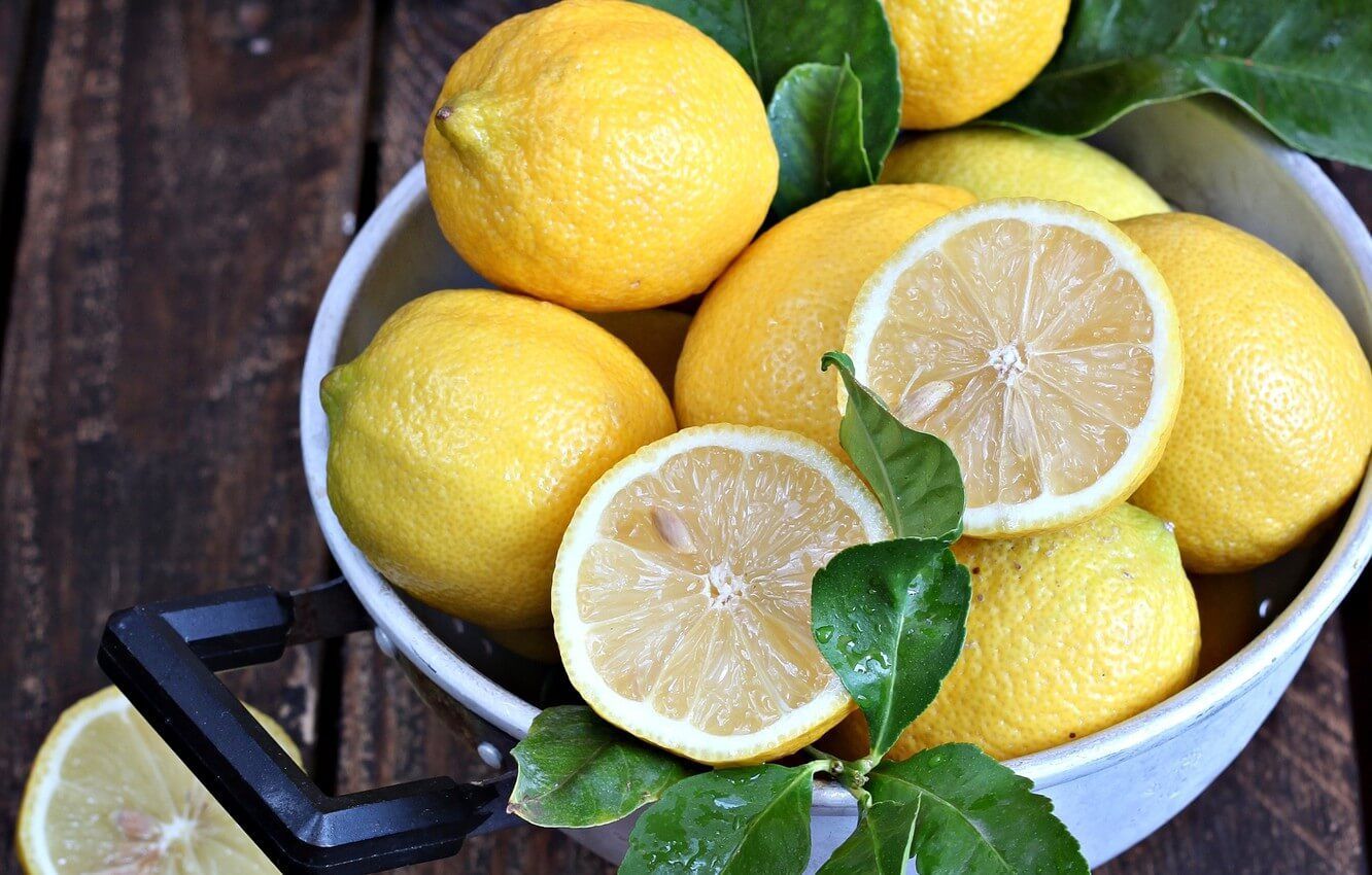 Türk həkimlər limonun zərərini açıqladı 